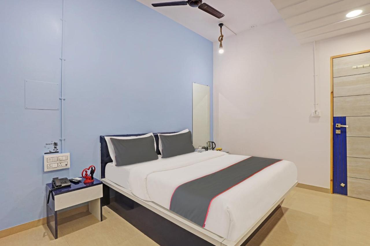 Hotel Solitaire, Best Luxurious Hotel Ac Rooms In Сурат Екстериор снимка